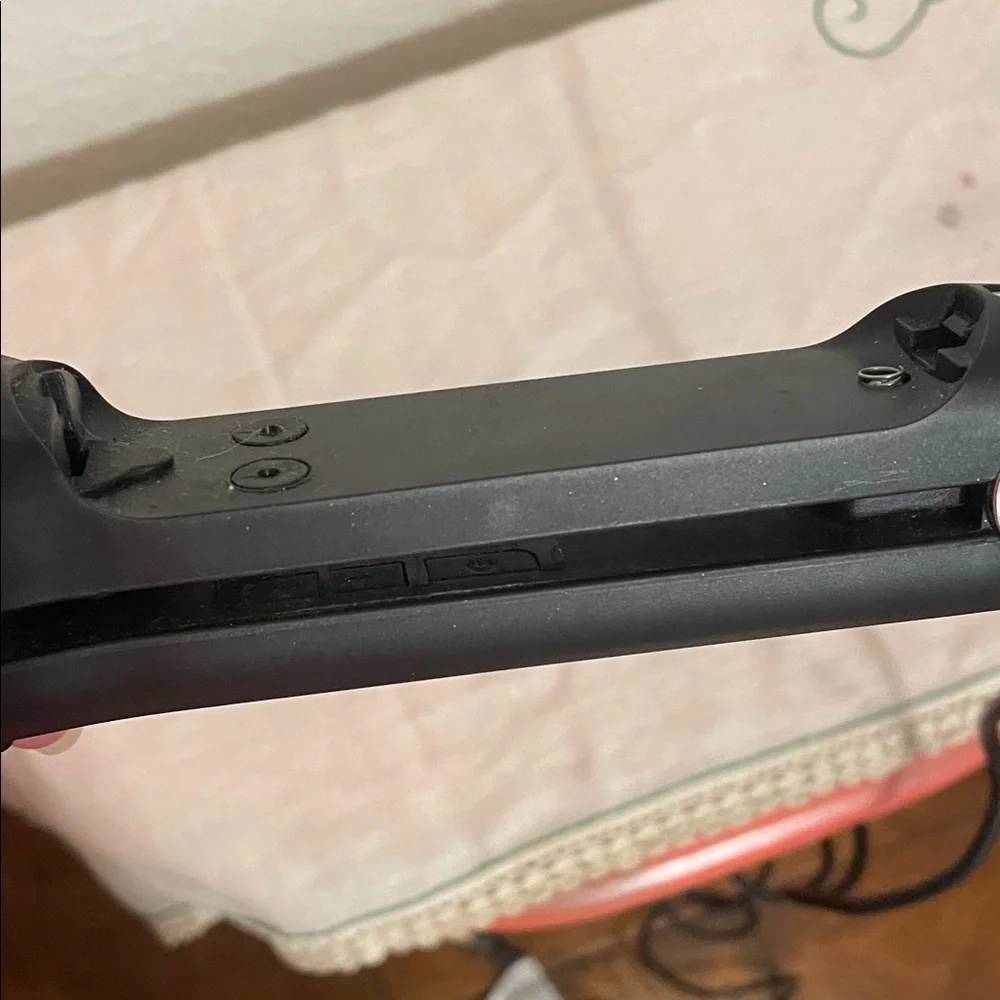 🆓🆓🆓Free w/Purchase🆓🆓🆓Black Hair Straightener